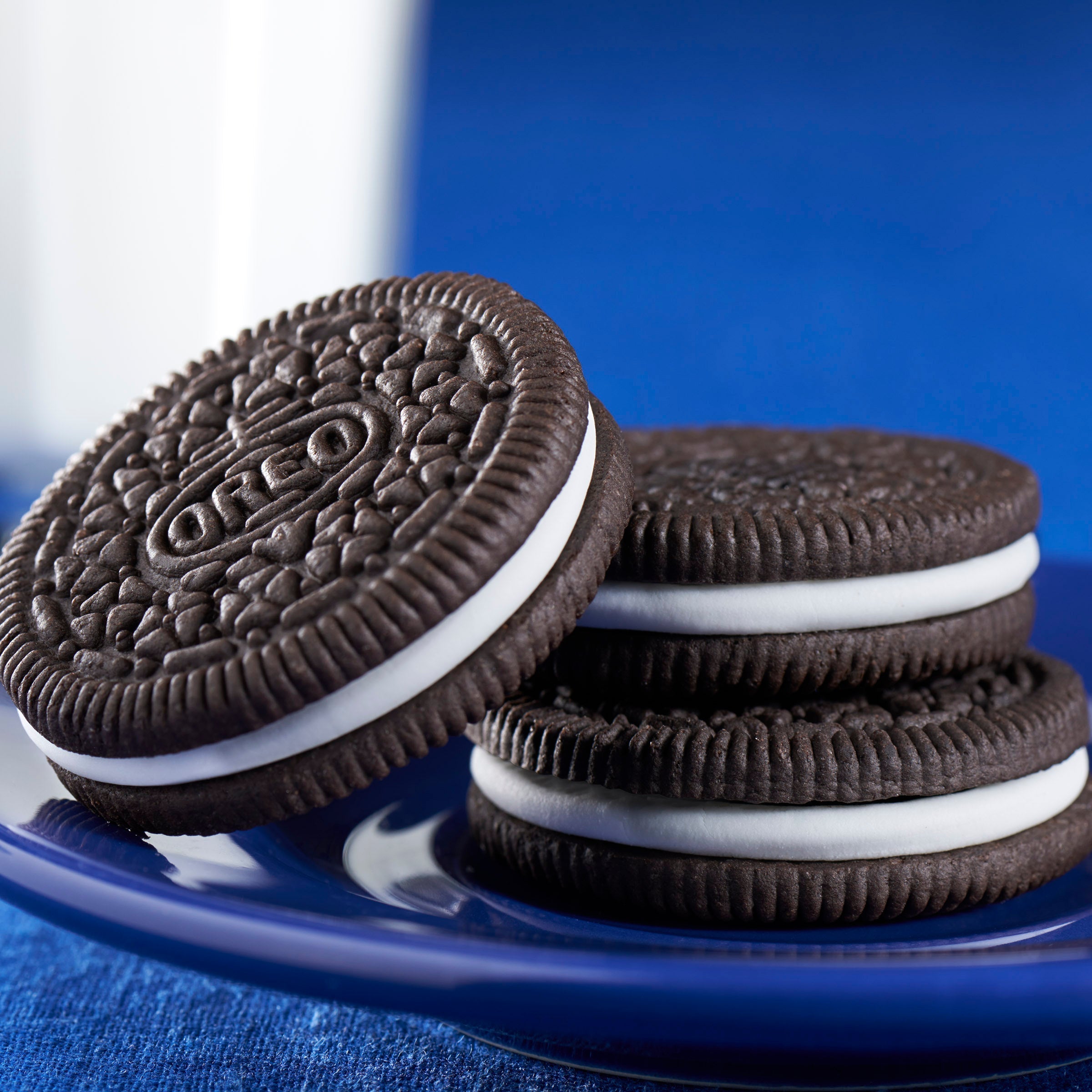 Chocolate Sandwich Cookies, Family Size, 2 Pack V9